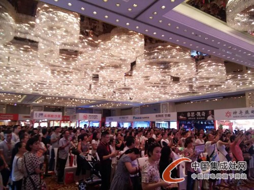 优格集成灶参加杭州超级团大型活动，获消费者热捧