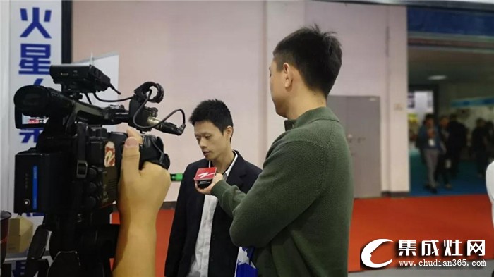 第25届中国义乌小商品（标准）博览会，火星人集成灶引领潮流