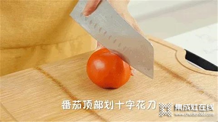 尼泰教你做番茄土豆焖面，简单一焖，美味双倍！