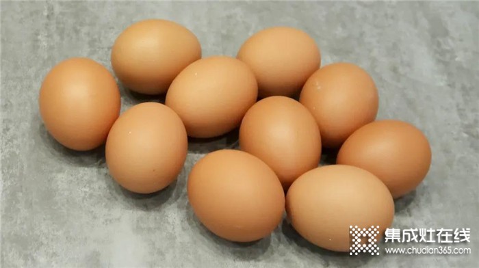 森歌教你轻松做出完美的鸡蛋羹，掌握了小技巧一次性做六个不同口味的~