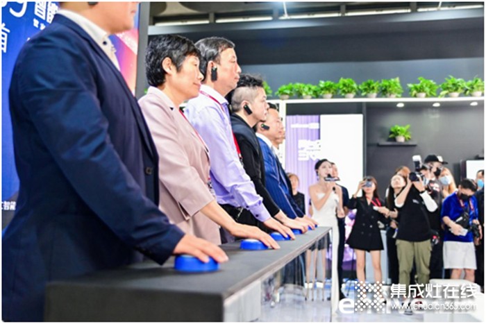 时代巨作—智能烹饪管家S9发布！ | 亿田引领2021上海厨卫展核心科技浪潮！