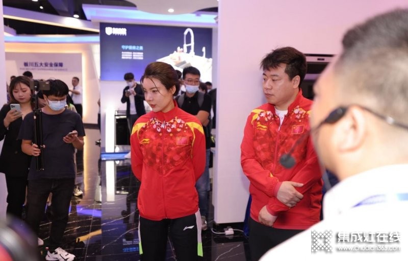 板川与奥运冠军杜丽、庞伟达成合作，正式发起“10分钟10道菜”冠军家宴挑战赛！_3