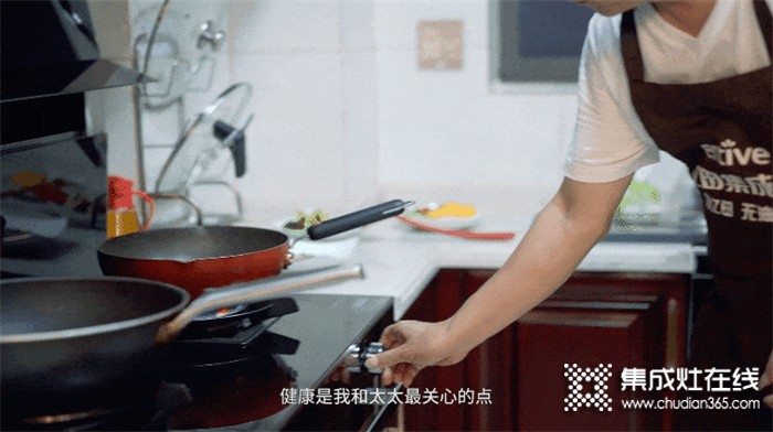 亿田S8G蒸烤独立集成灶 | 让艺术工作者都赞叹的理想厨房！