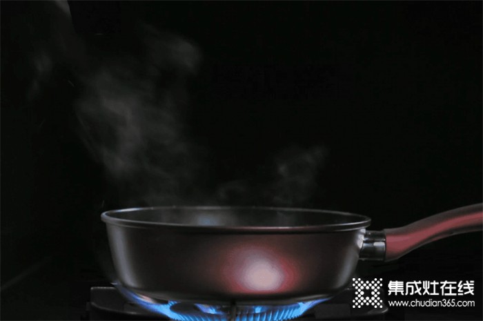 大火力才能炒出好味道，培恩K9系列集成灶轻松烹饪百般美味